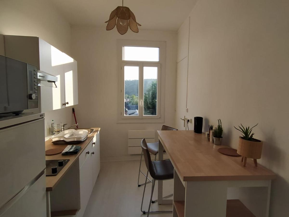 Le Nid Normand Avec Terrasse - Stationnement Facile Et Gratuit - 5 Min Seine Apartman Deville-les-Rouen Kültér fotó