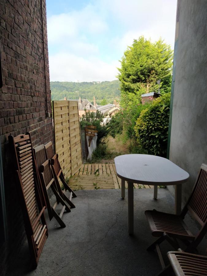 Le Nid Normand Avec Terrasse - Stationnement Facile Et Gratuit - 5 Min Seine Apartman Deville-les-Rouen Kültér fotó